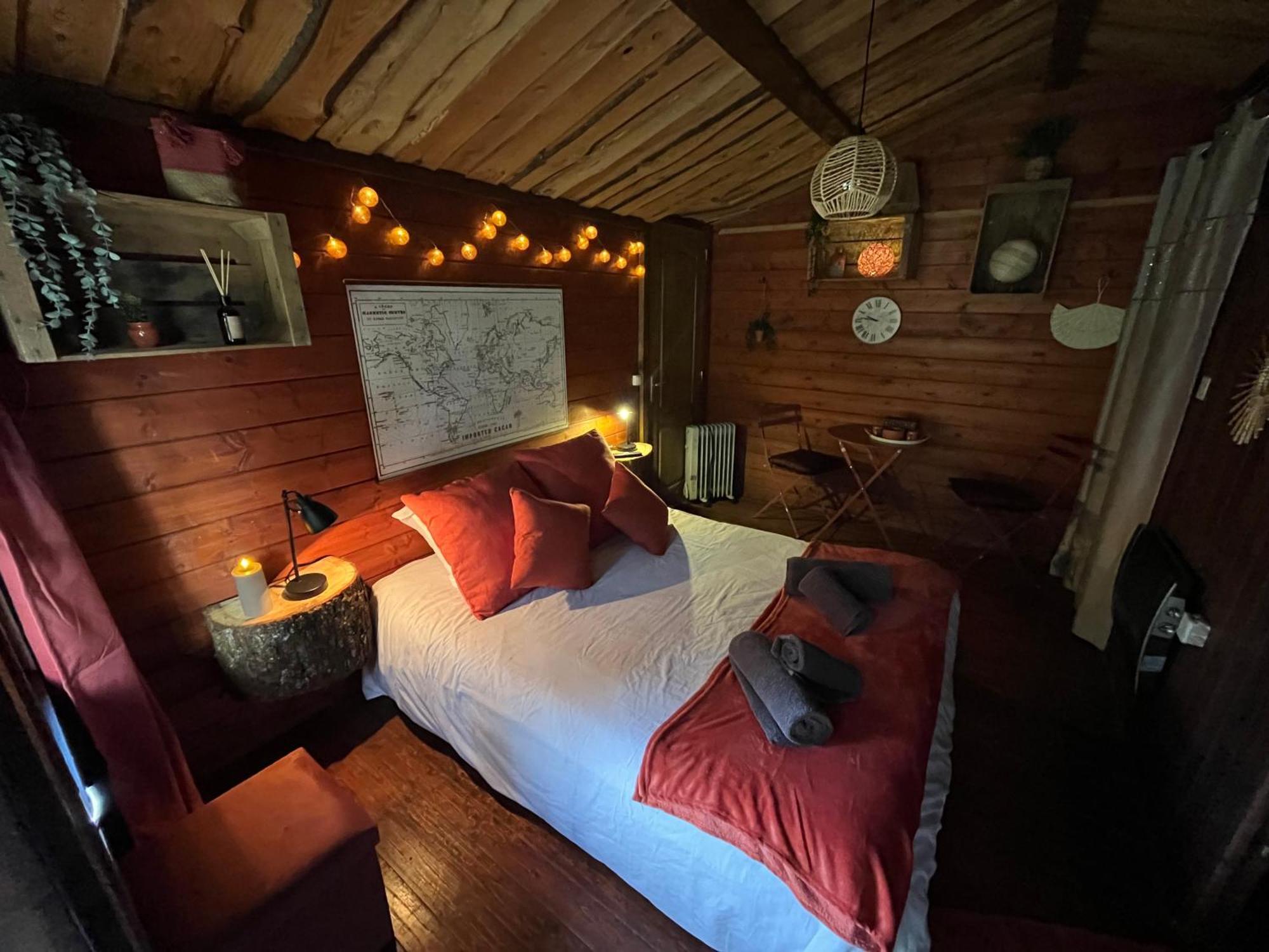 "Le Maloya" Chalets Independants -Chambre Balneo - Relais Motards Лакон Экстерьер фото